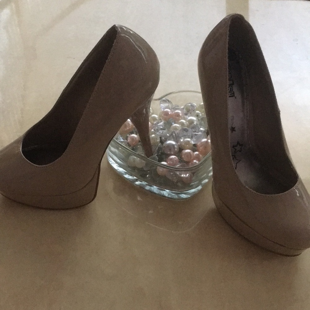 Brash glamour heels👠